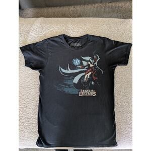 League of Legends Ahri T-shirt Size M